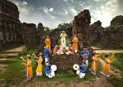 Closing time and performance schedule