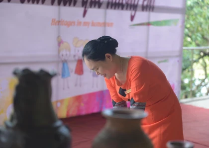 Cham pottery shaping demonstration