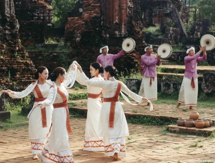 PRESERVING AND PROMOTING INTANGIBLE CULTURAL HERITAGE THROUGH ARTISTIC PROGRAMS AT THE MANAGEMENT BOARD OF MY SON WORLD CULTURAL HERITAGE