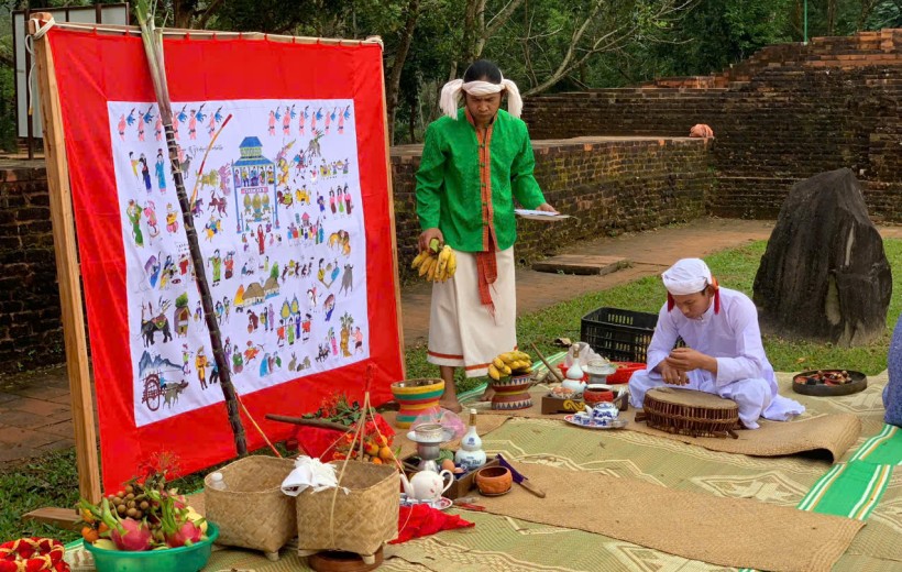 “Du xuân về miền tháp cổ” – Sắc xuân hội tụ, lan tỏa giá trị di sản