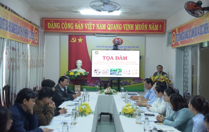 TỌA ĐÀM VỀ LỊCH SỬ HÌNH THÀNH NỀN VĂN HÓA SA HUỲNH  VÀ MỐI QUAN HỆ GIỮA VĂN HÓA SA HUỲNH - CHAMPA  Ở MIỀN TRUNG VIỆT NAM