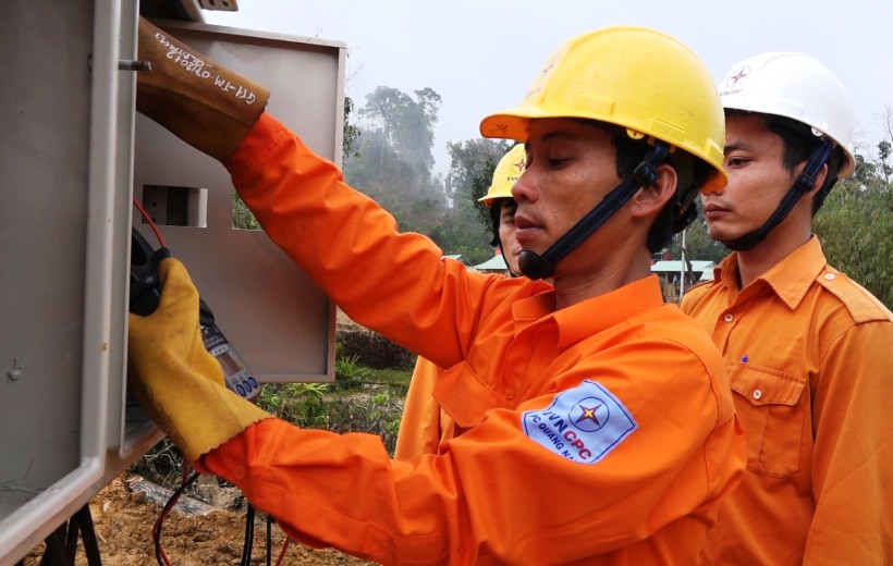 Đảm bảo nguồn điện phục vụ kỷ niệm 20 năm Di sản văn hóa thế giới Hội An - Mỹ Sơn